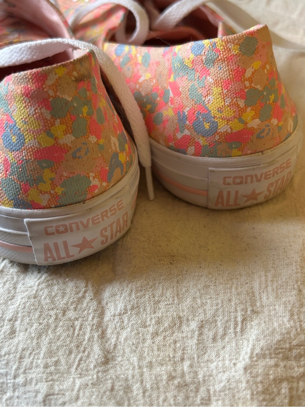 Converse Coral Floral Low Top Sneakers - Picture 4 of 6
